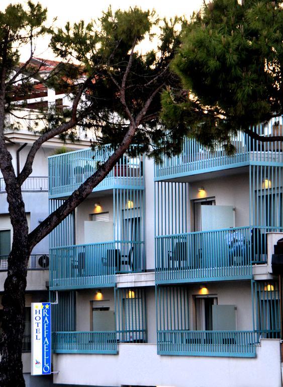 Hotel Raffaello Caorle Exterior photo